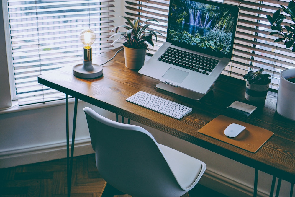 8 Gadgets Every Remote Worker Needs for the Perfect Home Office Tech Setup
